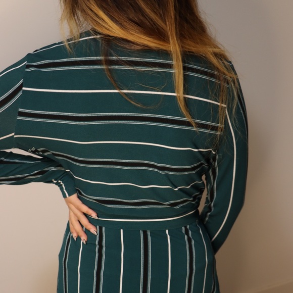 H&M Wrap Around Blouse - Picture 4 of 4